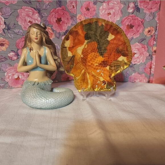 Decoupage scalloped shell   - Picture 2 of 2